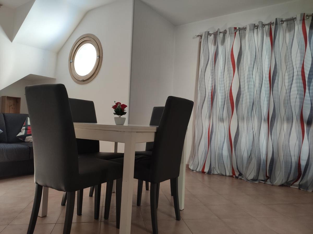 Red Lux Apartment Fiumicino Eksteriør bilde