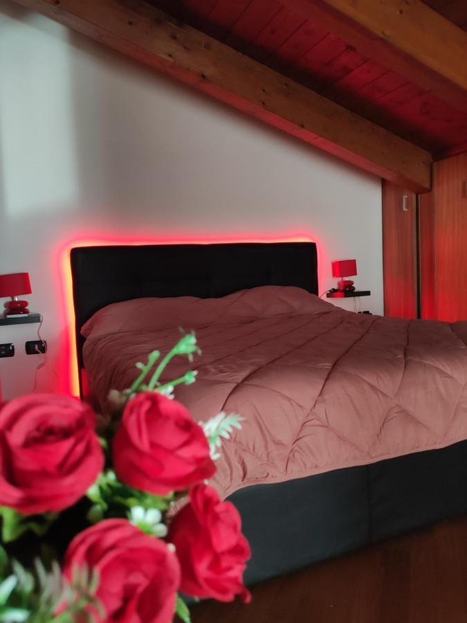 Red Lux Apartment Fiumicino Eksteriør bilde