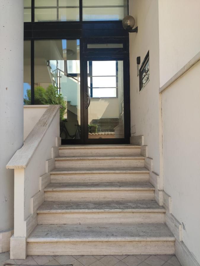 Red Lux Apartment Fiumicino Eksteriør bilde